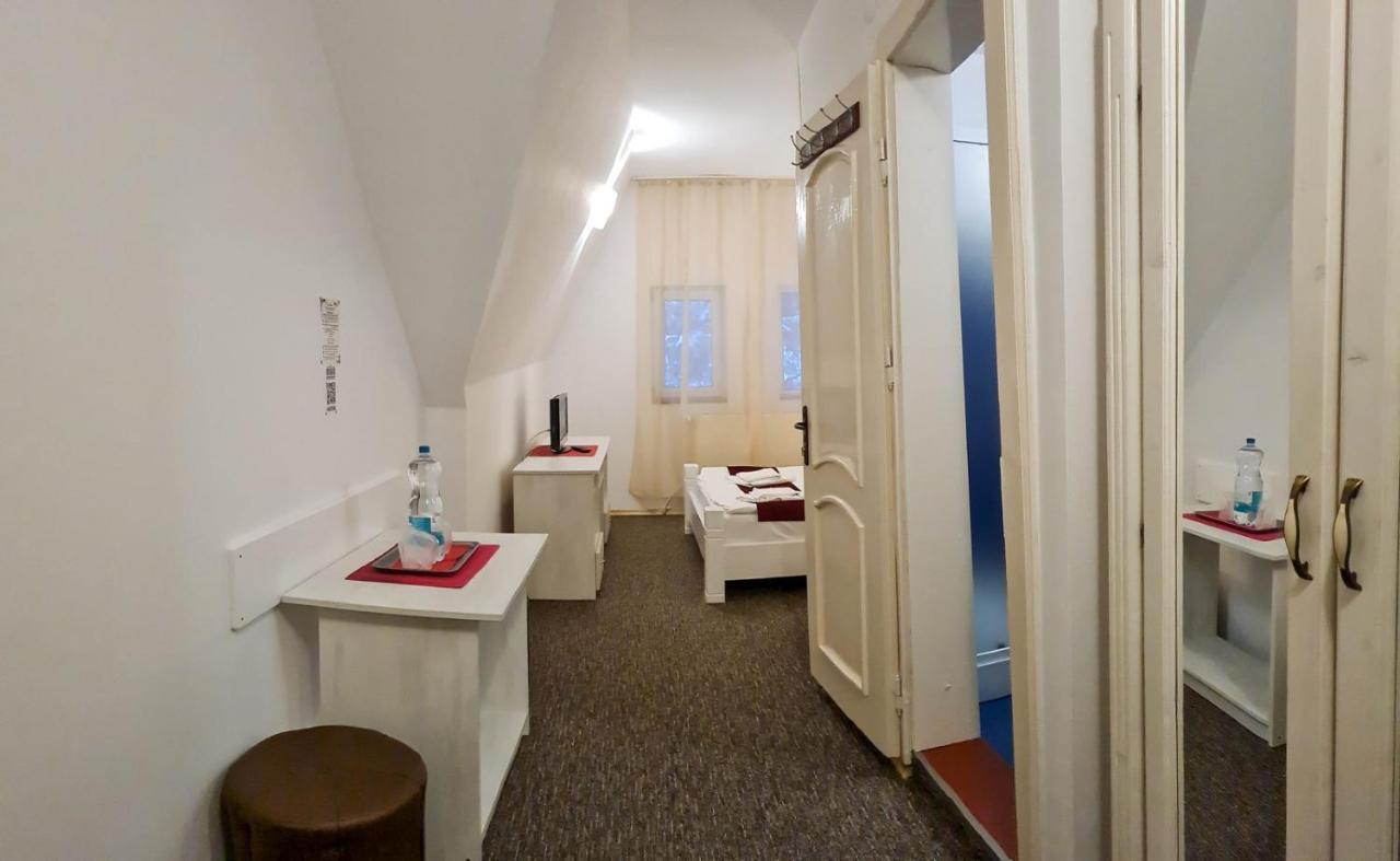 Pensiunea Happy Inn Vatra Dornei Esterno foto