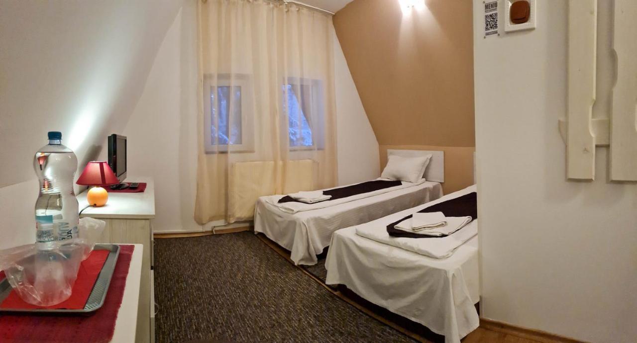 Pensiunea Happy Inn Vatra Dornei Esterno foto