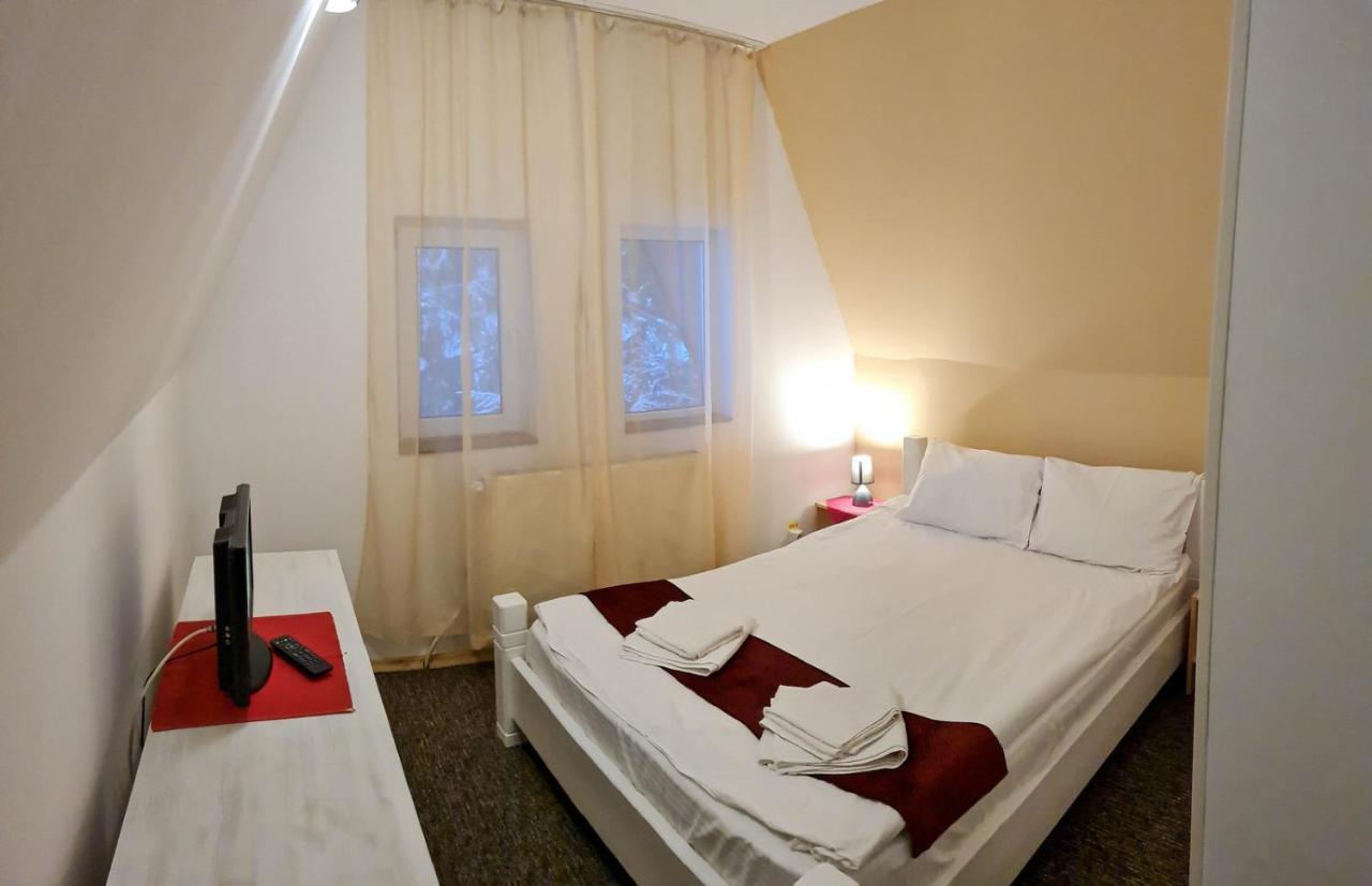 Pensiunea Happy Inn Vatra Dornei Esterno foto