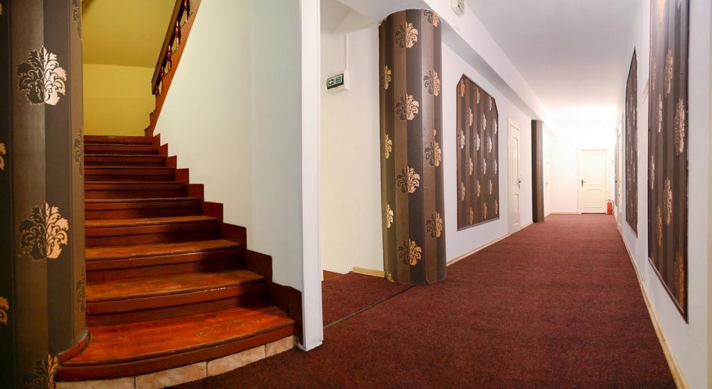 Pensiunea Happy Inn Vatra Dornei Esterno foto