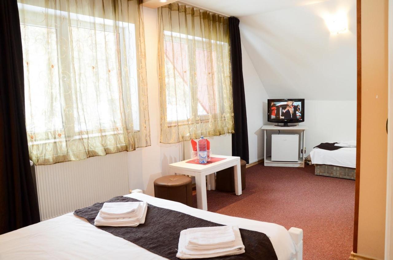 Pensiunea Happy Inn Vatra Dornei Esterno foto