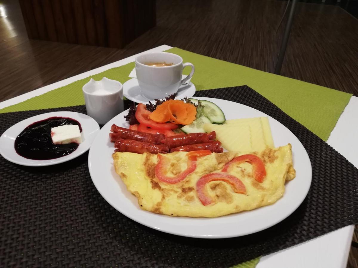 Pensiunea Happy Inn Vatra Dornei Esterno foto